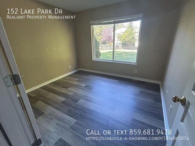 Building Photo - 152 Lake Park Dr