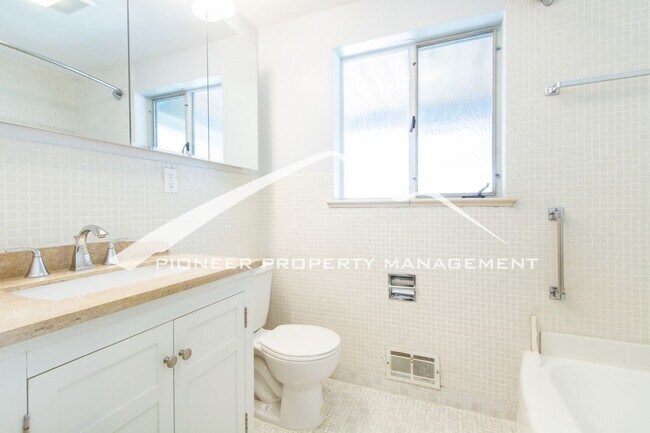 Building Photo - Spacious Home on Quiet Street with 2 Car Garage and Central A/C