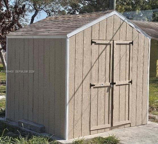 Building Photo - 338 8th Ave SW