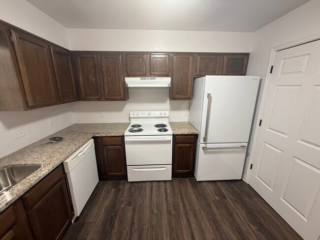 Building Photo - 2938 Gossett Dr