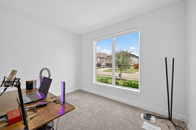 Building Photo - 8735 Flounder Rosa Ln