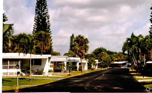 Building Photo - Pinetree Park Mobile Home Park