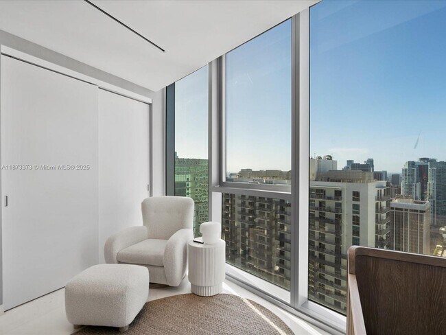 Building Photo - 300 Biscayne Blvd Way