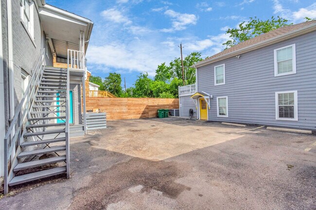 Building Photo - 2615 Arbor St