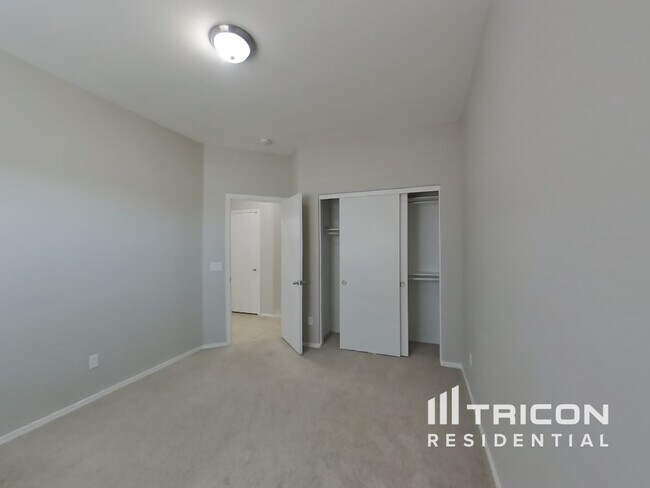 Building Photo - 35495 N Thurber Rd