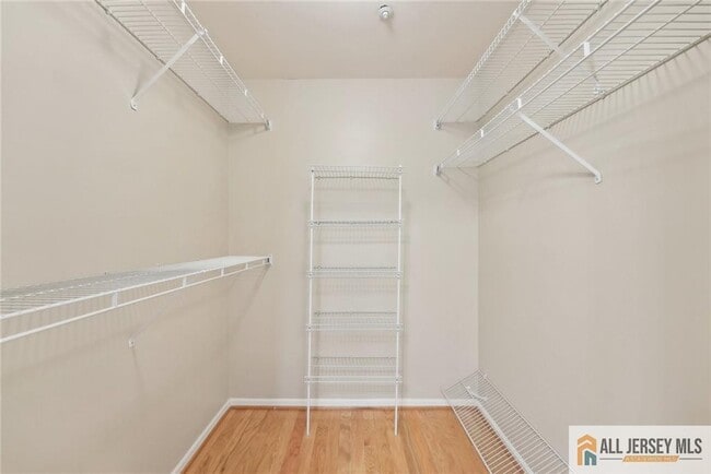 Building Photo - 624 Brickhouse Rd