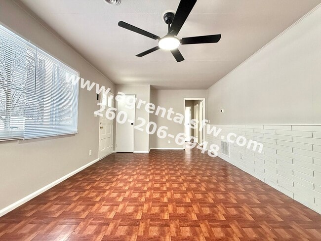 Building Photo - 3 Bedroom House