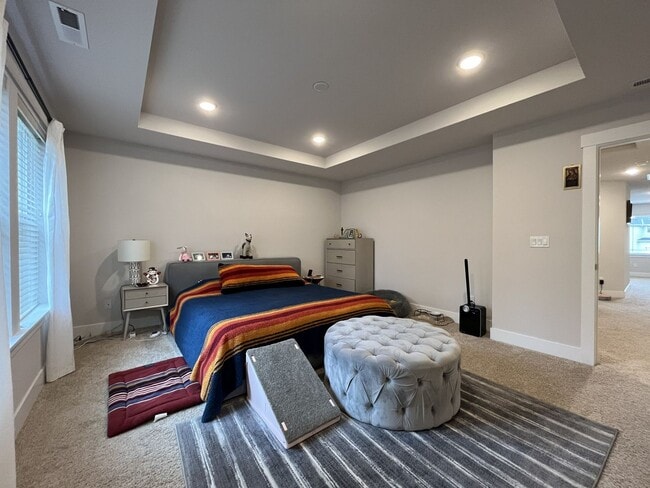 Building Photo - Open Concept 4BR Home with Island Seating, Loft & Spacious Living Room