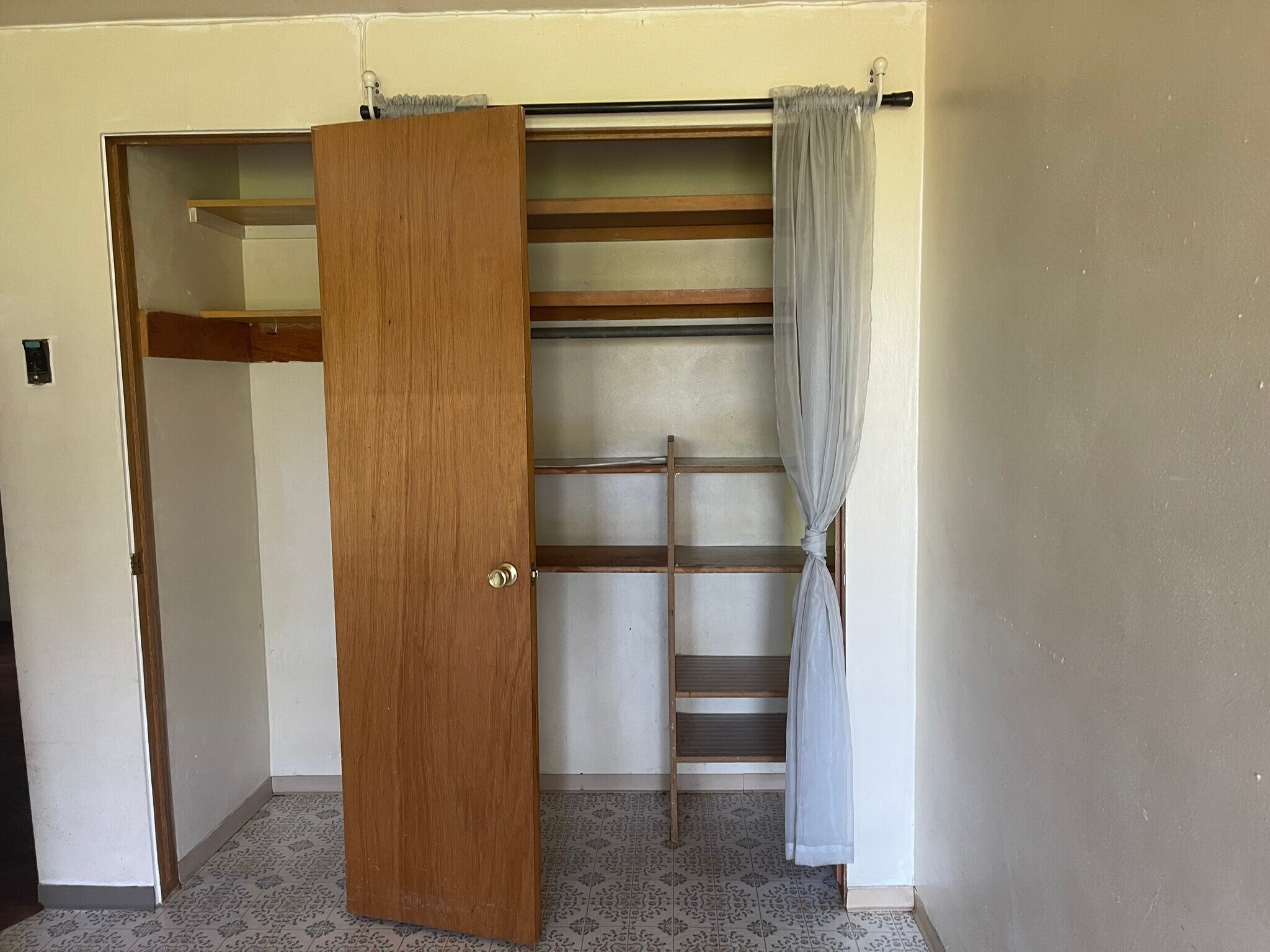 Building Photo - 1310 NE Williams St