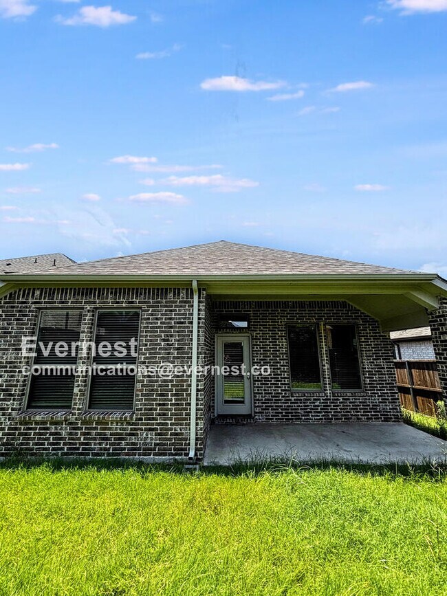 Building Photo - 2412 Bathwick Ln