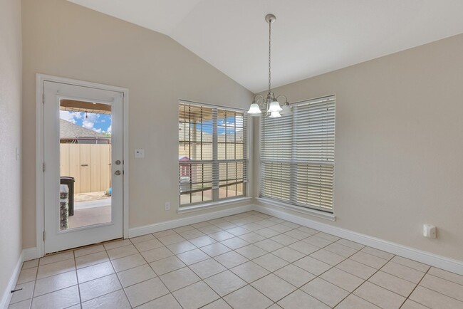 Building Photo - 409 E 97th St