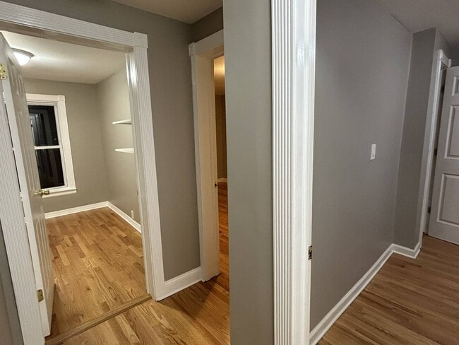 Building Photo - 42 Vanderbilt Ave