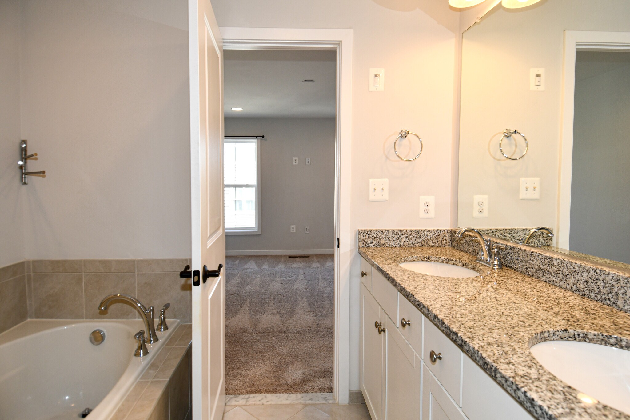 Building Photo - 2421 Auden Dr