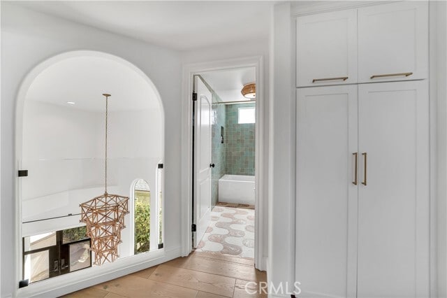 Building Photo - 412 Acacia Ave