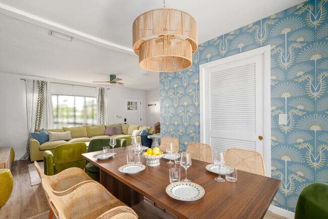 Building Photo - 84 21st Terrace SE