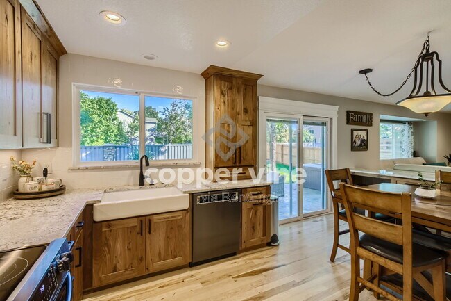 Building Photo - 13336 Franklin St