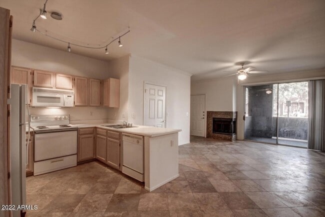 Building Photo - 7009 E Acoma Dr