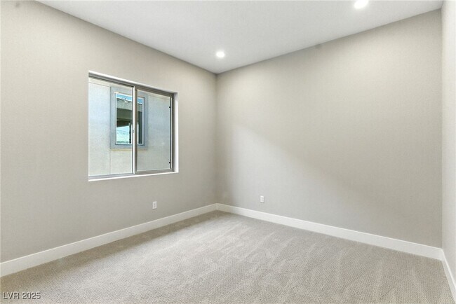 Building Photo - 10632 Rolling Vista Dr