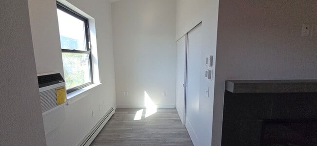 Building Photo - 2301 Pearl St