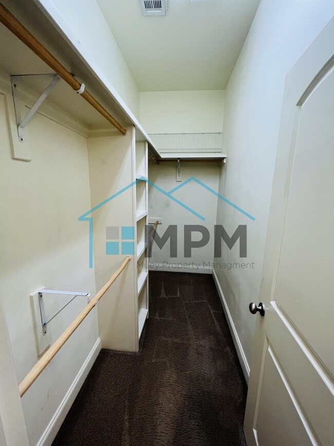 Building Photo - 111 Briar Glen Dr