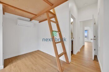 Building Photo - Move-In Ready 3-Bed, 3.5-Bath Home in Prime Location