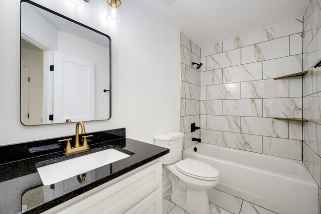 Building Photo - 412 Riley Ln