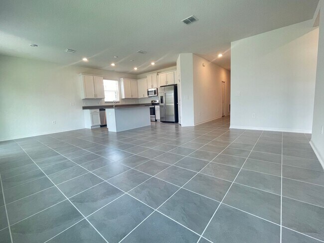 Building Photo - 4 bedroom home $2,195/mo, Storey Creek