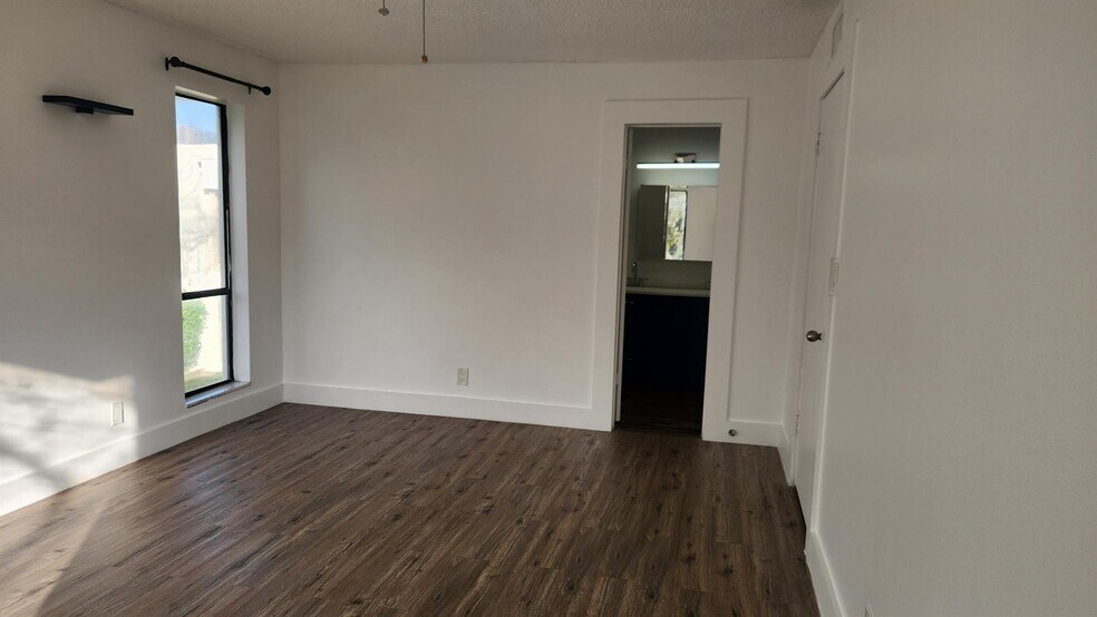 Building Photo - 517 Dotterel Rd