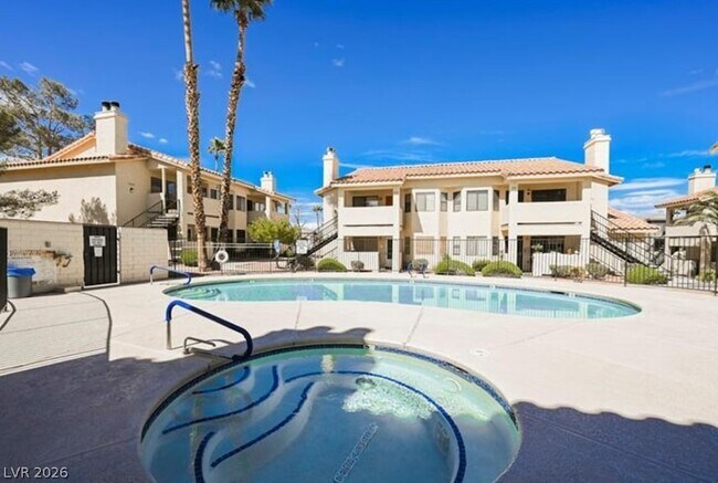 Building Photo - 1205 N Buffalo Dr