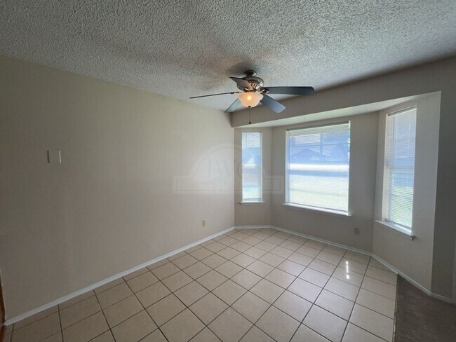 Building Photo - 1510 Rose Ave