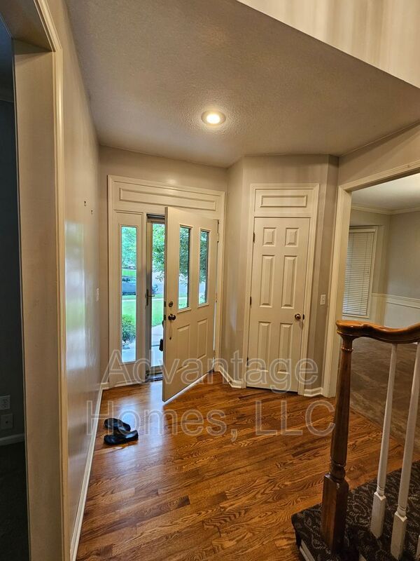 Building Photo - 14117 Parkhill Ln