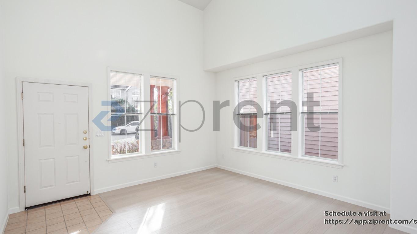 Building Photo - 5 Chester Cir