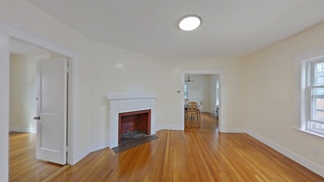 Building Photo - 204 Marlboro St