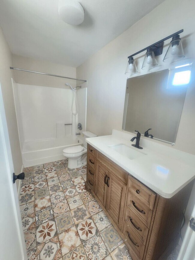 Building Photo - 74052 Pinon Dr