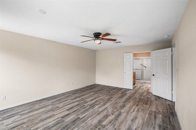 Building Photo - 1516 Beaconshire