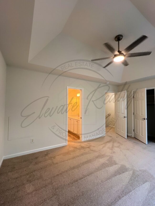 Building Photo - SPECIAL: FIRST MONTHS RENT FREE! Two Bedro...