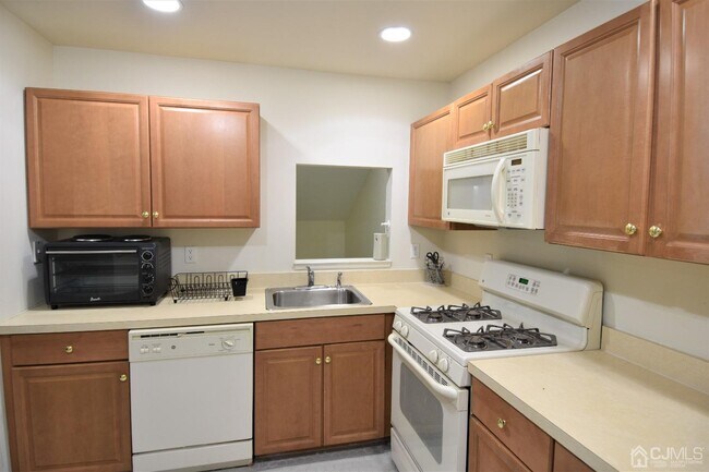 Building Photo - 36 Lackland Ave