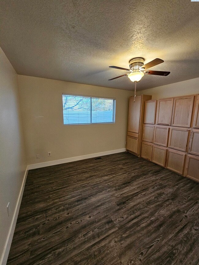 Building Photo - Completely Remodeled Condo; Very Private & Quiet