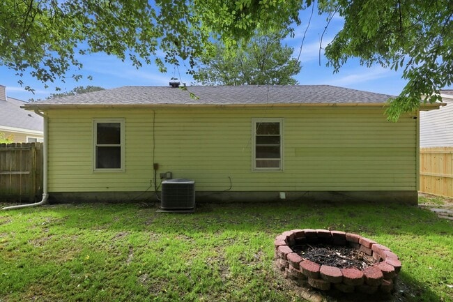 Building Photo - Welcome to Foxhorn Village!