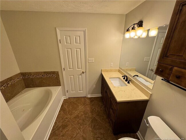 Building Photo - 300 Bubble Creek Ct