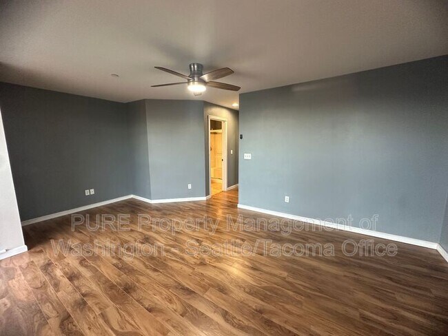 Building Photo - 2327 S I St