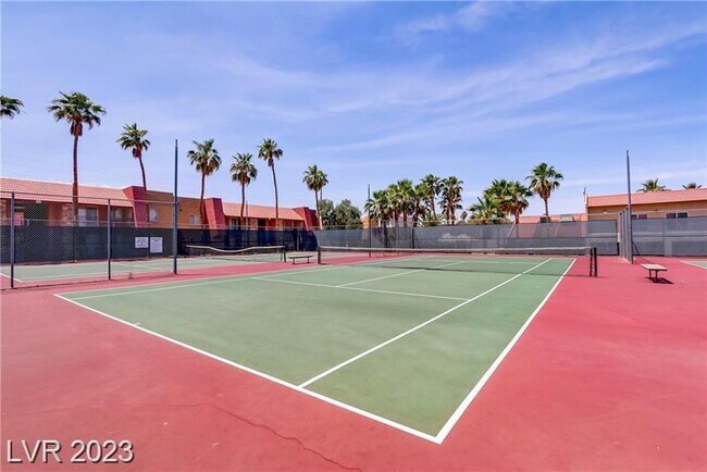 Building Photo - 5181 River Glen Dr