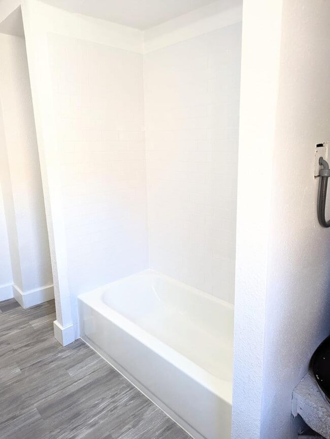 Primary Photo - 127 E Fleming Ave