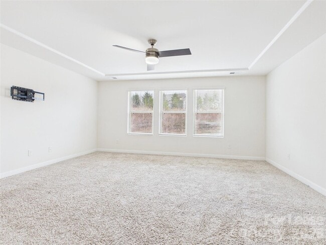 Building Photo - 3941 Woodland View Dr