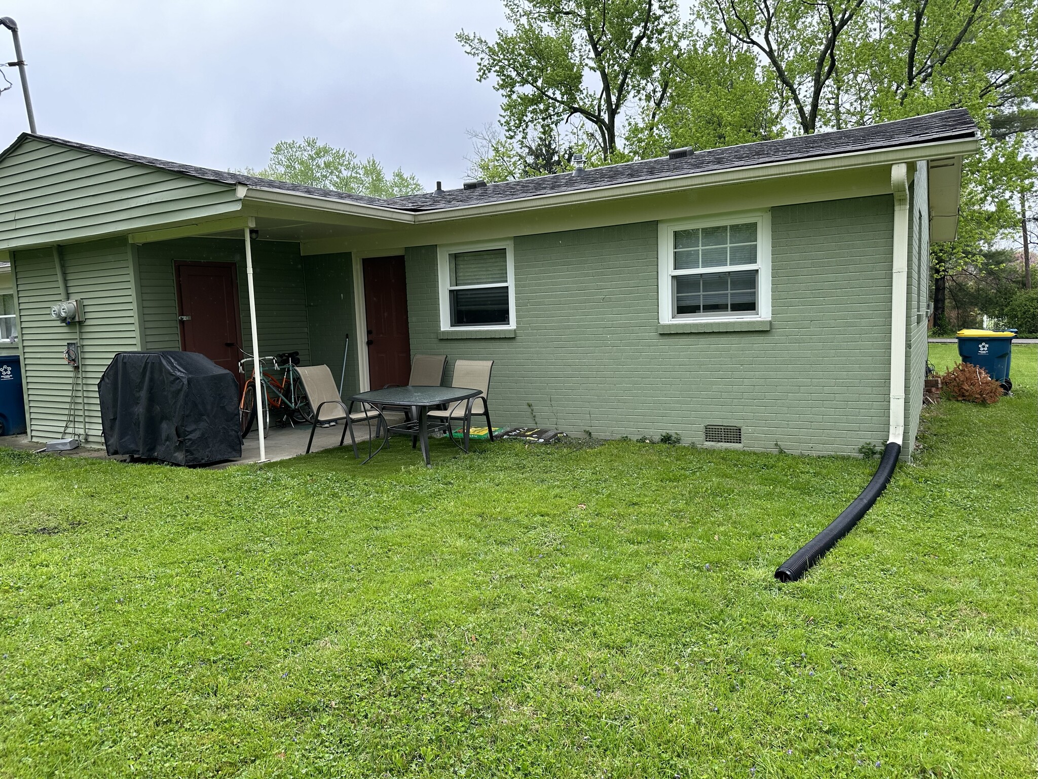 Building Photo - 10614 McPherson St