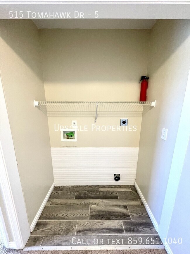 Building Photo - 515 Tomahawk Dr