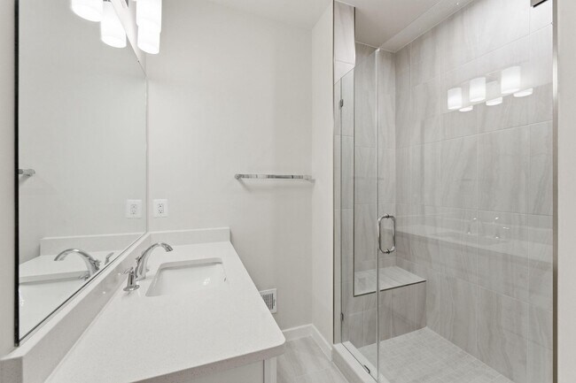 Building Photo - 2136 Glacier Rd