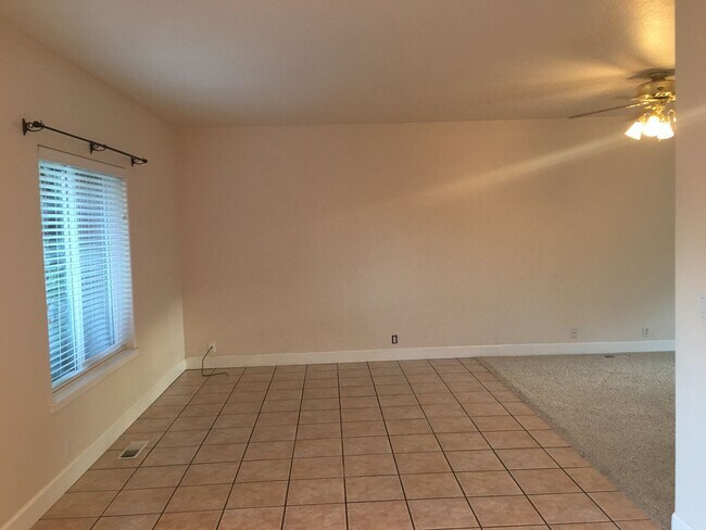 Building Photo - 2057 Berwin Ln