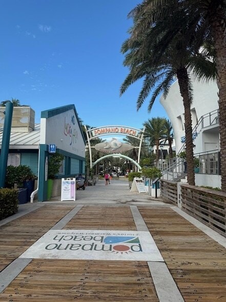 Building Photo - 2840 NE 14th Street Causeway