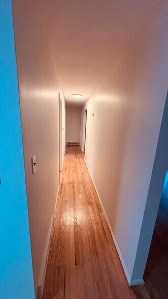 Building Photo - 42 Young Ave